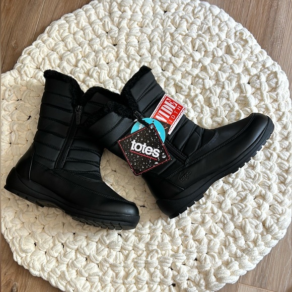 NWT Totes waterproof fur-lined boots - Picture 1 of 8